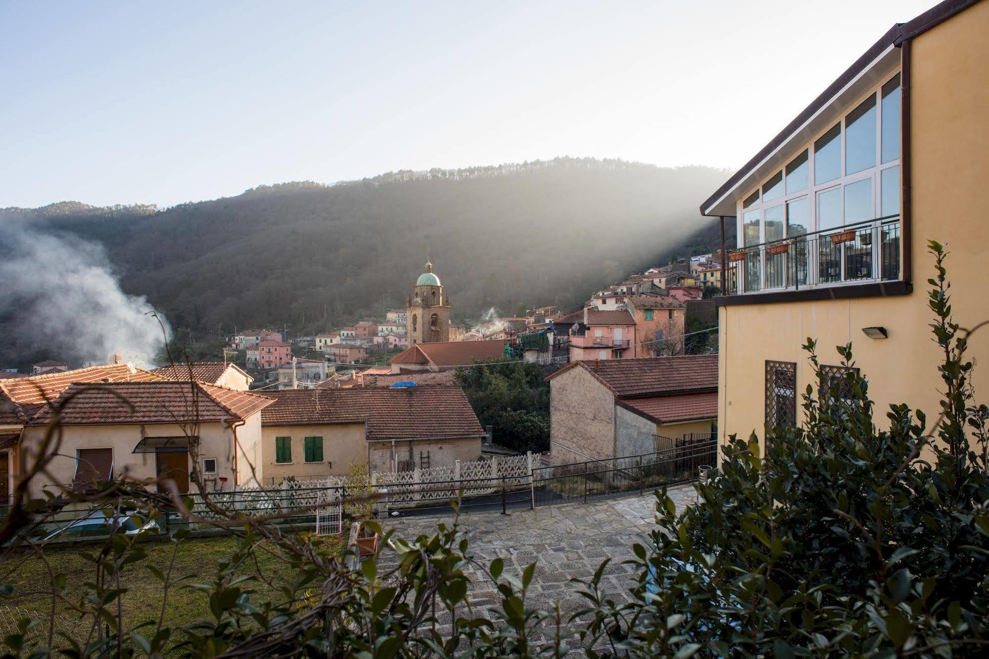 Ostello Tramonti Biassa Exterior photo