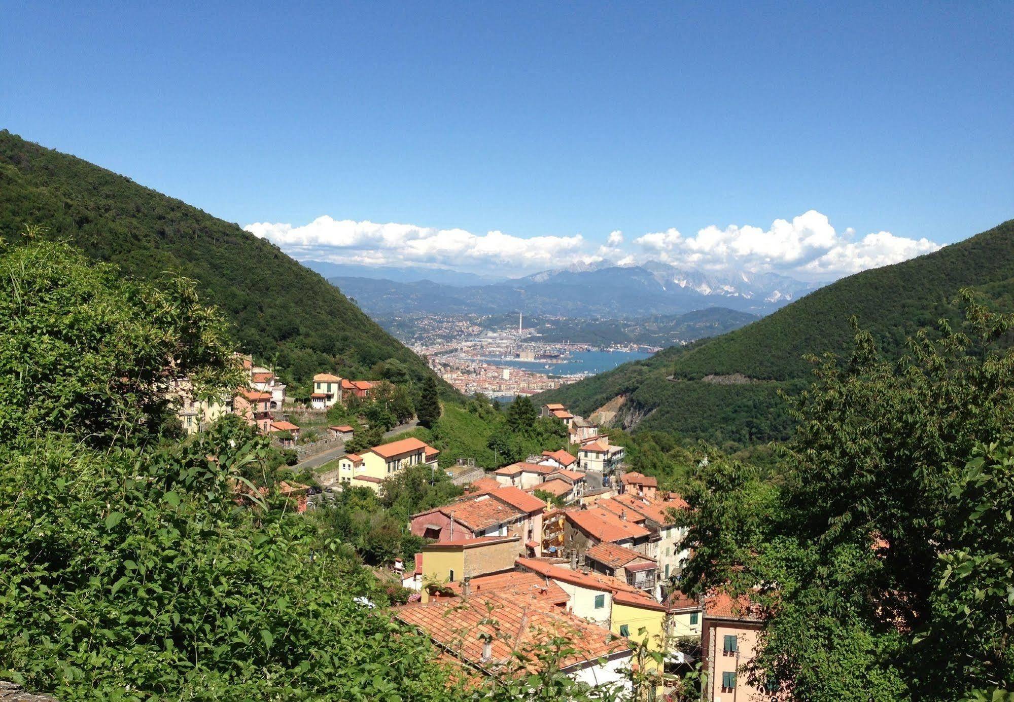 Ostello Tramonti Biassa Exterior photo